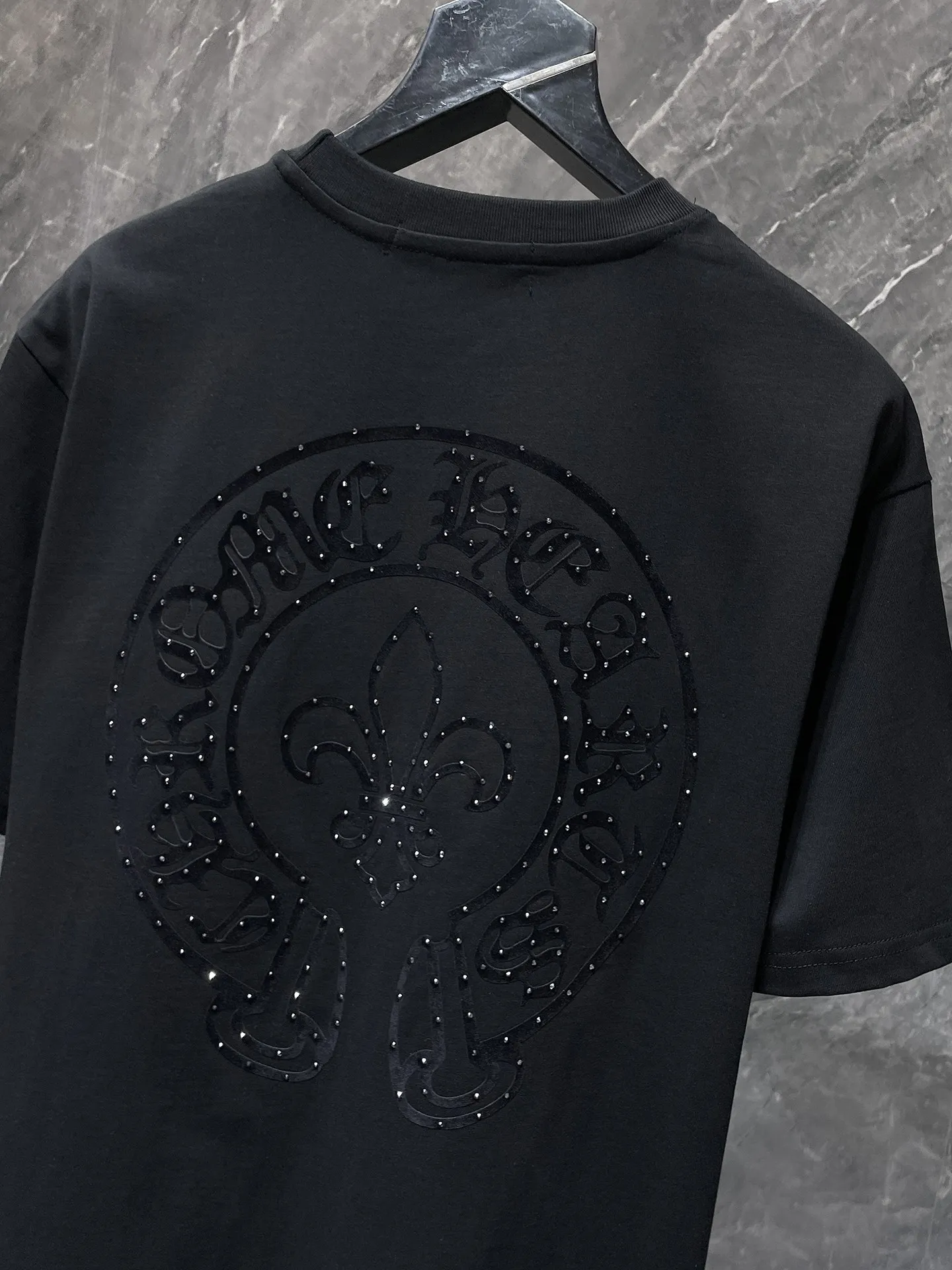 P160 New in summer Chrome Hearts 25ss High-weight environmentally friendly high-quality top fabric 280g Chrome flocking hot diamond cross horseshoe short sleeves counter synchronization 1:1 replica version Recommended colors: white, black